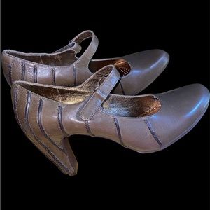 TSUBO Mary Jane Pumps size 9 / 39